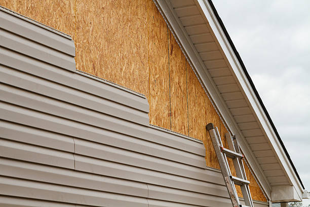 Professional Wood Siding technician working in Oregonia, OH
